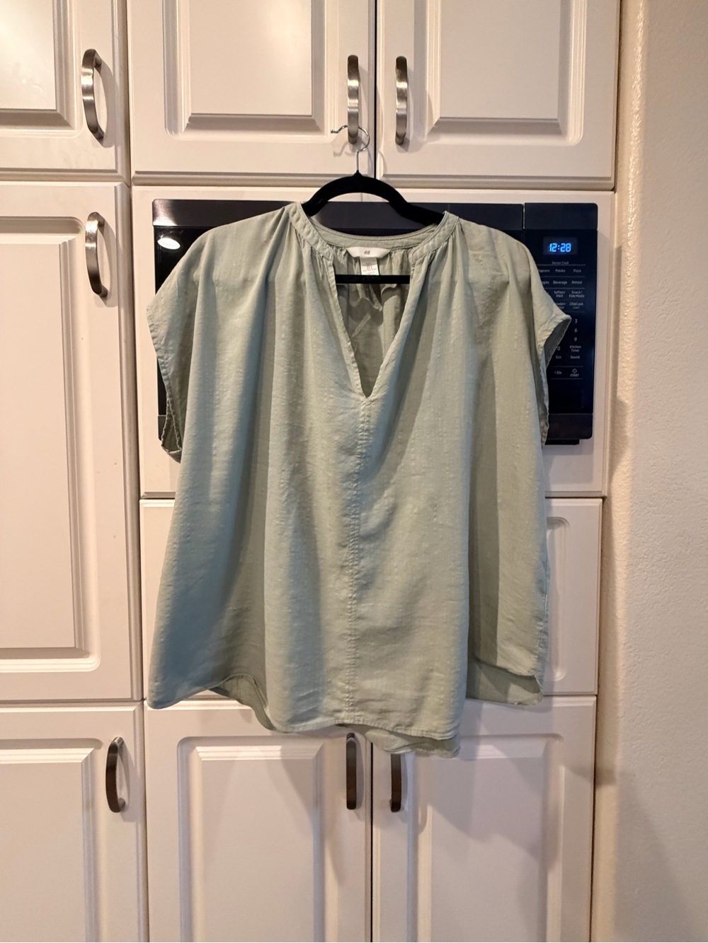 H&M Relaxed V-Neck Short Sleeve Tunic in Sage Green